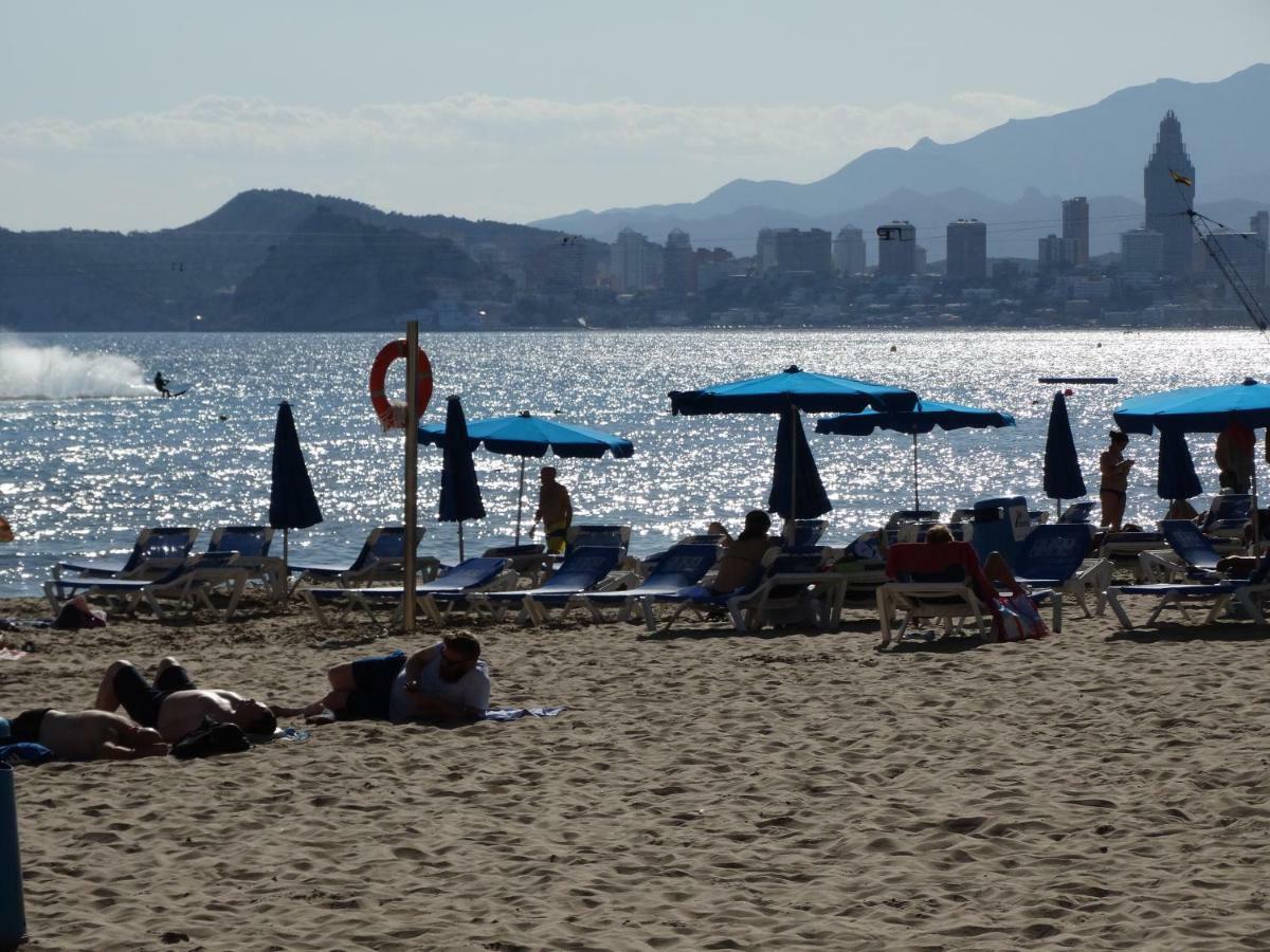Apartment 2 Bedrooms, 250M Levante Beach Benidorm Bagian luar foto